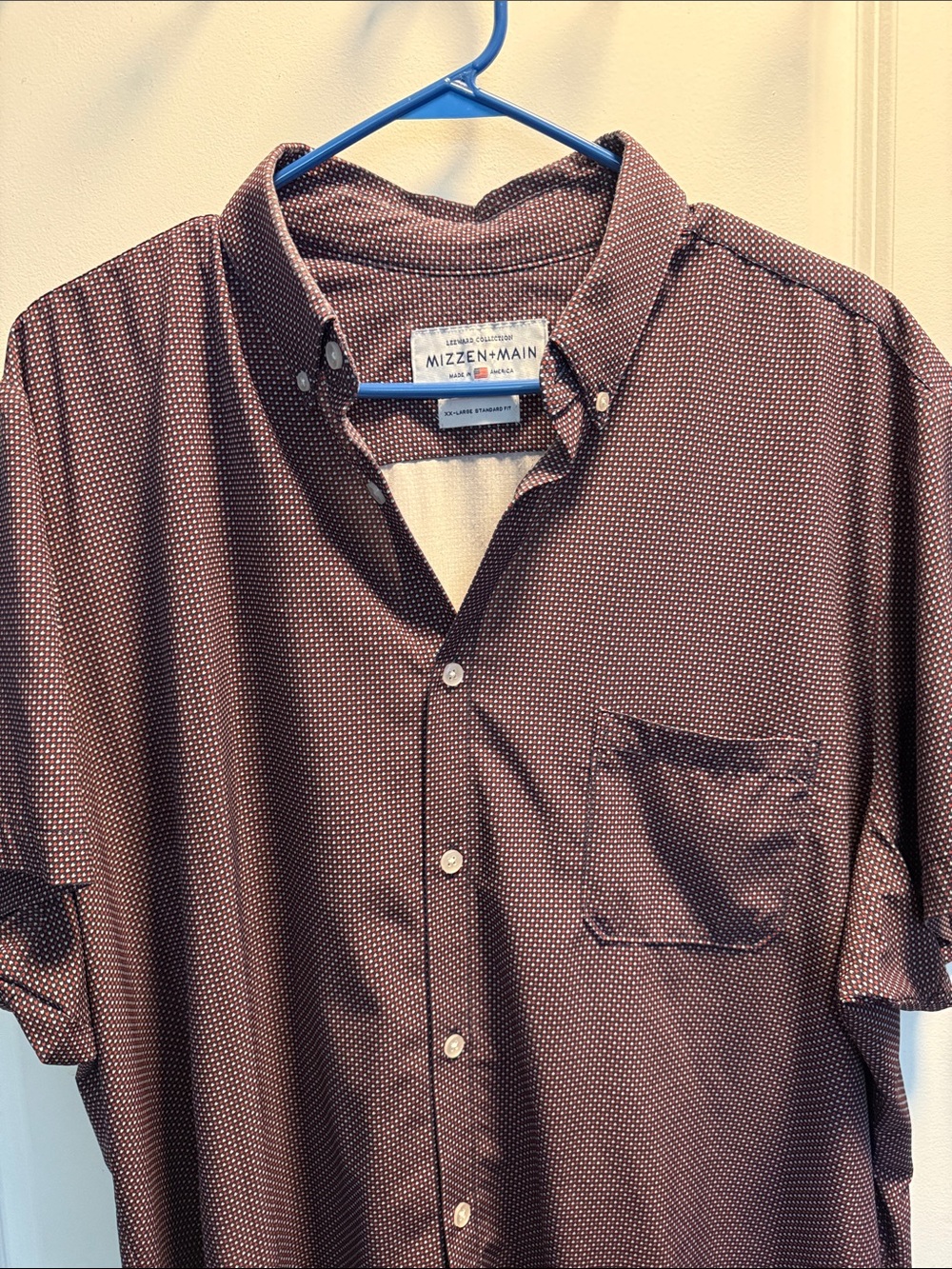 Mizzen+Main Burgundy Short-Sleeve Button-Down with Micro Dot